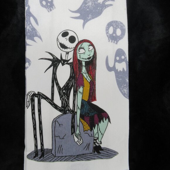 Halloween Nightmare Before Christmas 4pc. Kitchen Towels - Picture 4 of 8